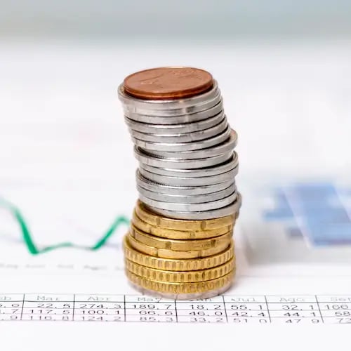 variety-coins-pile-close-up